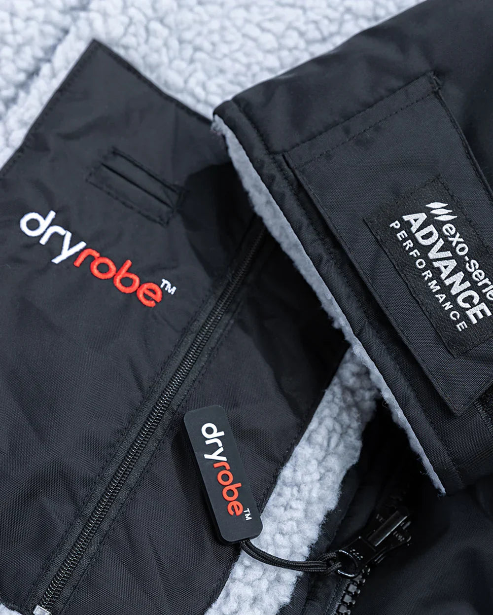 Dryrobe® ADVANCE UNISEX LONG SLEEVE - BLACK/GREY